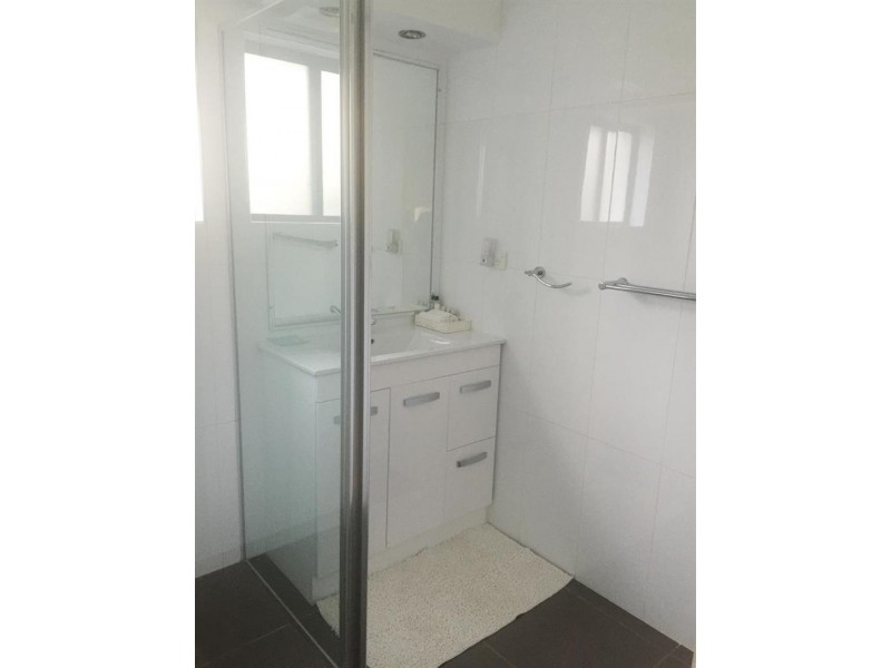 2/27 Loxton Ave, Iluka NSW 2466