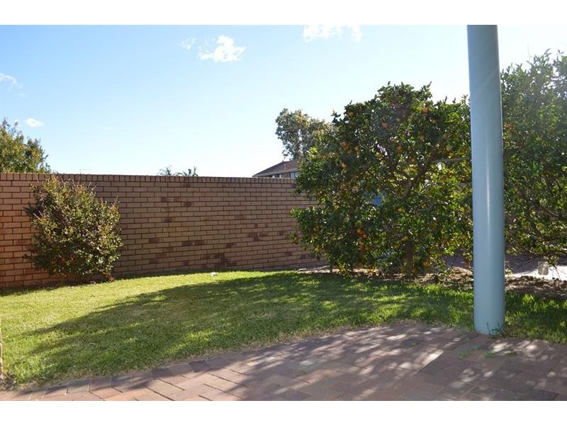 2/40 Acacia Cct, Yamba NSW 2464