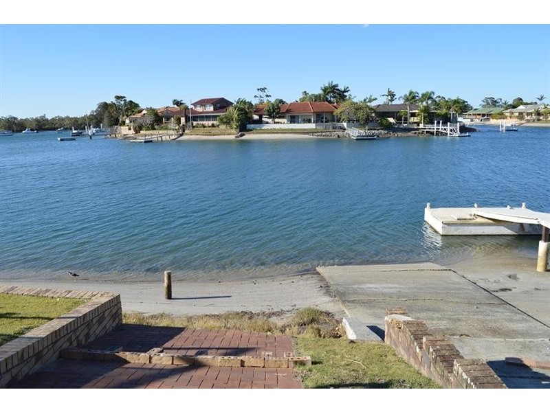 2/40 Acacia Cct, Yamba NSW 2464
