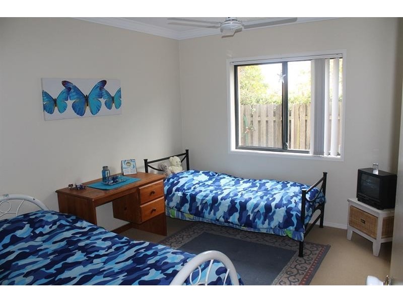 32 Oceania Ct, Yamba NSW 2464