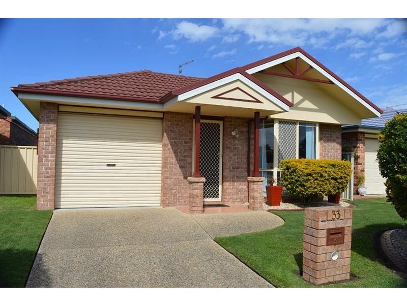 33 Lady Nelson Pl, Yamba NSW 2464