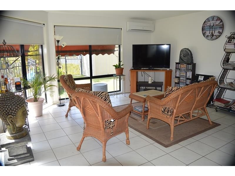 30 Bayview Dr, Yamba NSW 2464