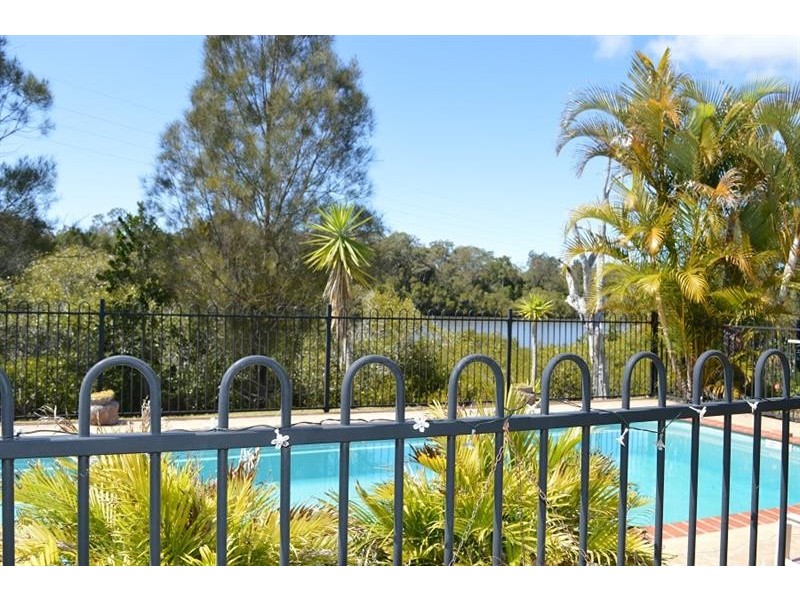 30 Bayview Dr, Yamba NSW 2464