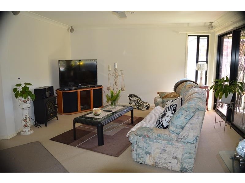 30 Bayview Dr, Yamba NSW 2464