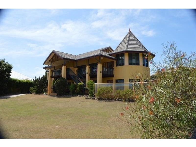 54 Palm Tce, Yamba NSW 2464