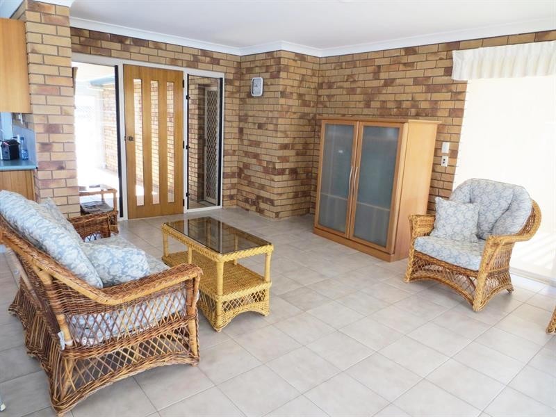 1/40 Acacia Cct, Yamba NSW 2464