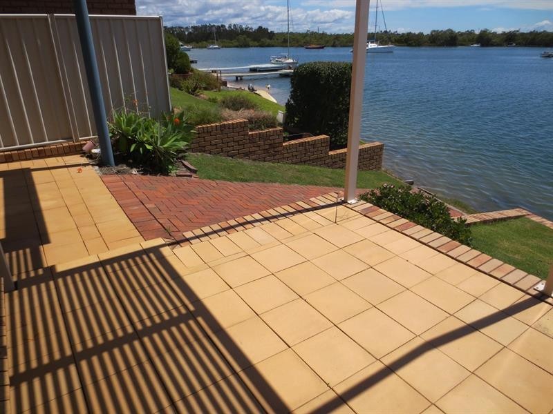 1/40 Acacia Cct, Yamba NSW 2464