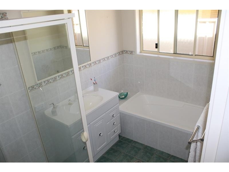 47 Harold Tory Dr, Yamba NSW 2464