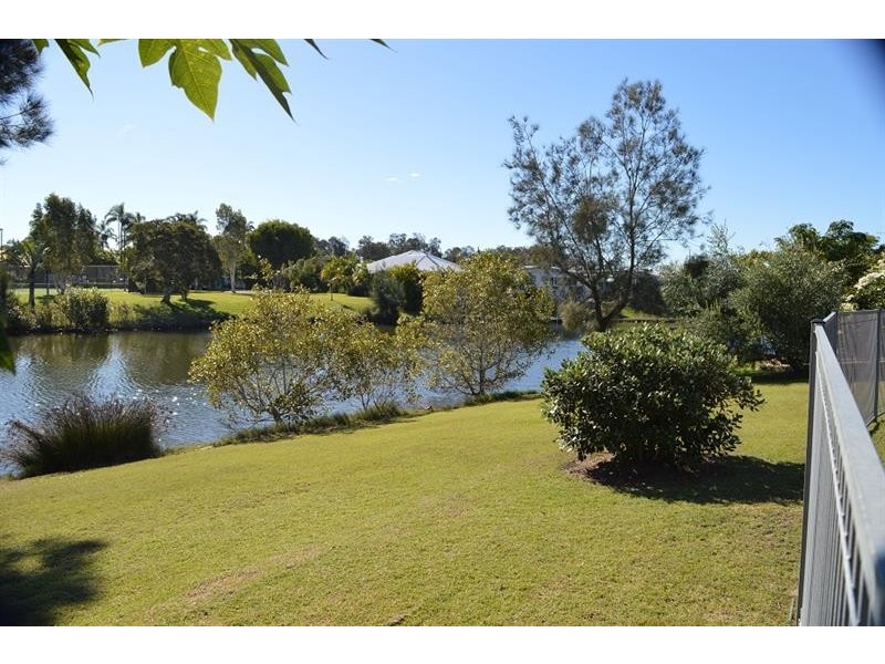 5 Newport Island Cct, Yamba NSW 2464
