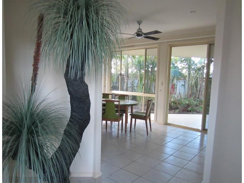 25 Heron Ct, Yamba NSW 2464
