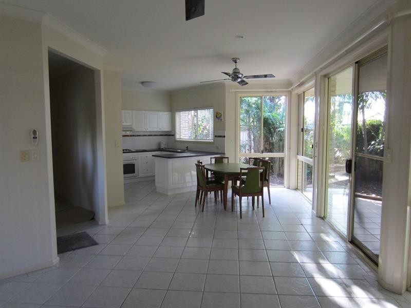 25 Heron Ct, Yamba NSW 2464