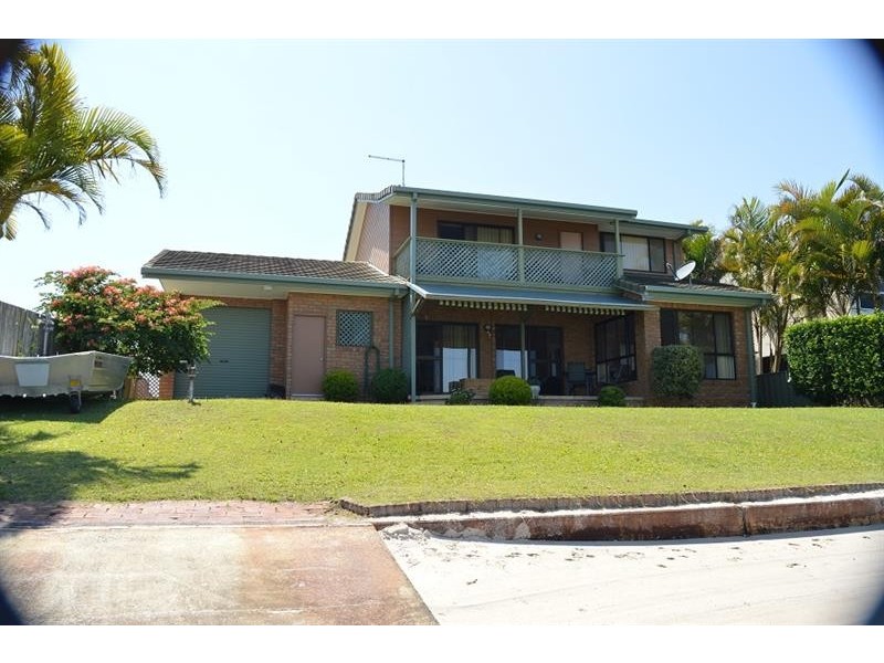 29 Melaleuca Dr, Yamba NSW 2464