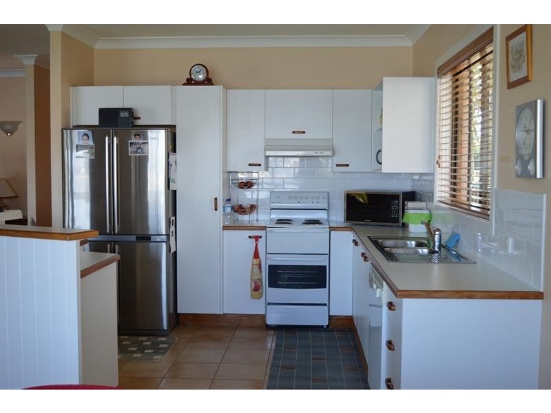 29 Melaleuca Dr, Yamba NSW 2464