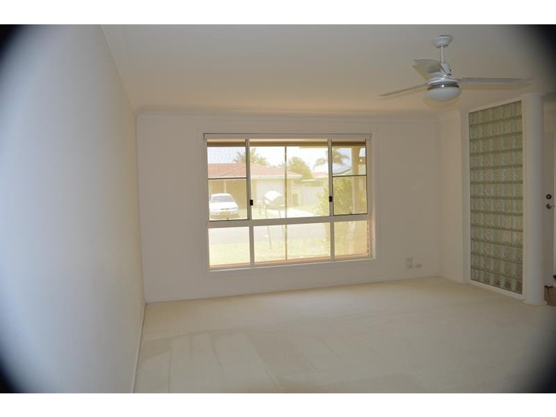 5 Abelia Ave, Yamba NSW 2464