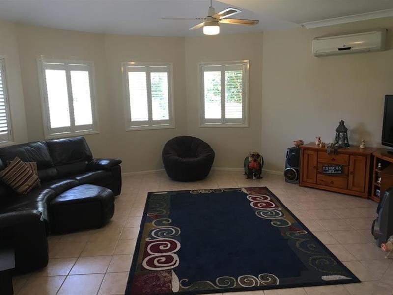 4 The Link -, Yamba NSW 2464