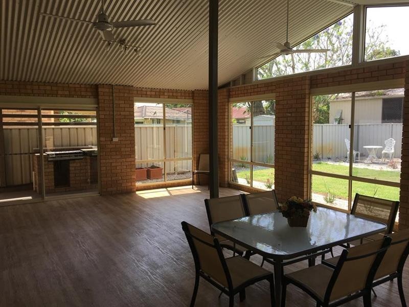 4 The Link -, Yamba NSW 2464