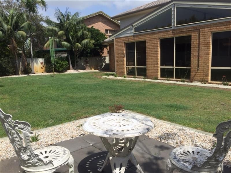 4 The Link -, Yamba NSW 2464