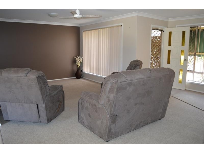 4 Osprey Dr, Yamba NSW 2464