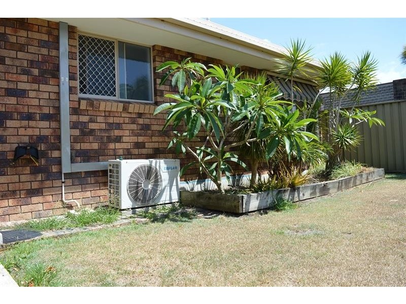 4 Osprey Dr, Yamba NSW 2464