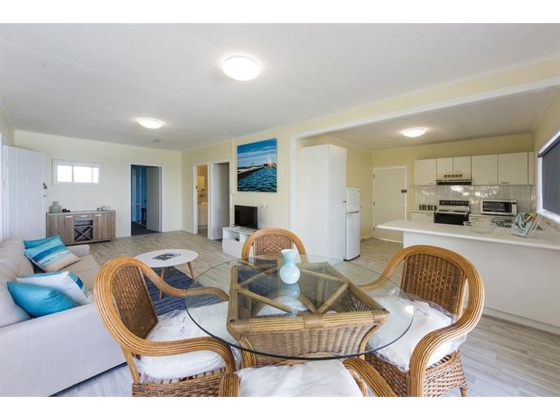 10 Pilot St, Yamba NSW 2464