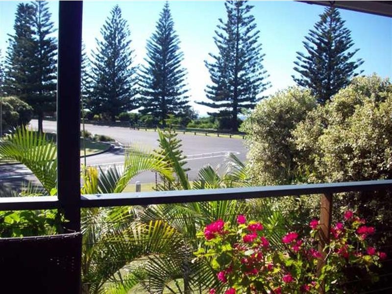 3/11 Pacific Pde, Yamba NSW 2464