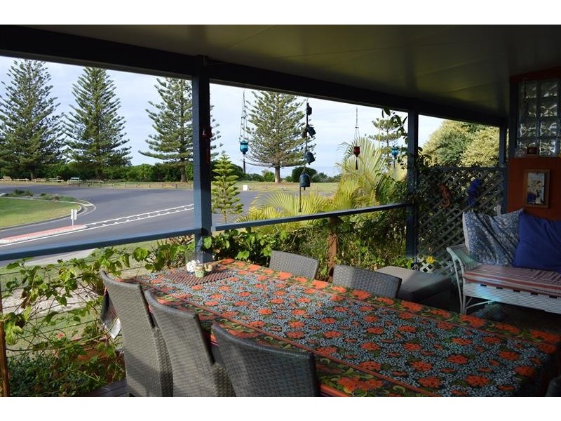 4/11 Pacific Pde, Yamba NSW 2464