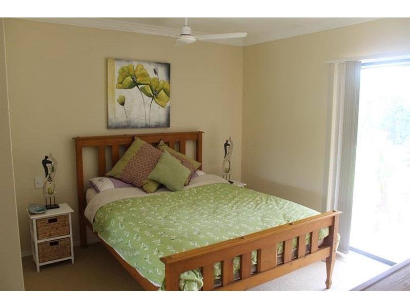 32 Oceania Ct, Yamba NSW 2464