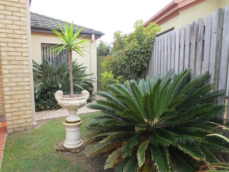 32 Oceania Ct, Yamba NSW 2464