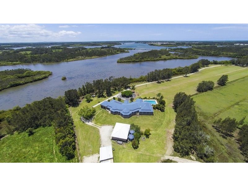 60 Micalo Rd, Micalo Island NSW 2464