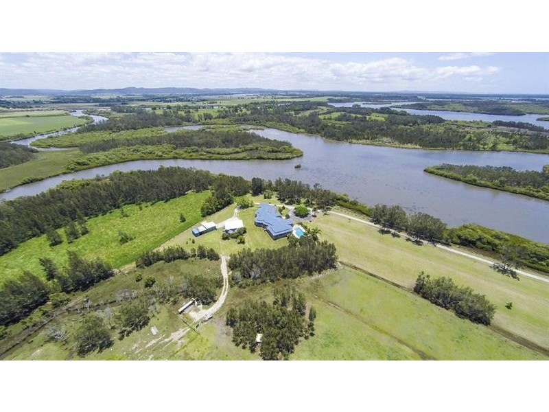 60 Micalo Rd, Micalo Island NSW 2464
