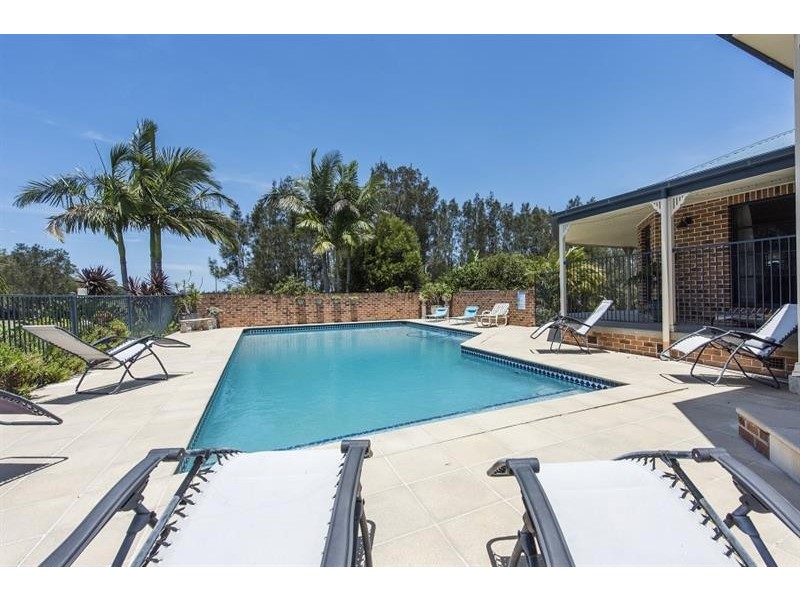 60 Micalo Rd, Micalo Island NSW 2464