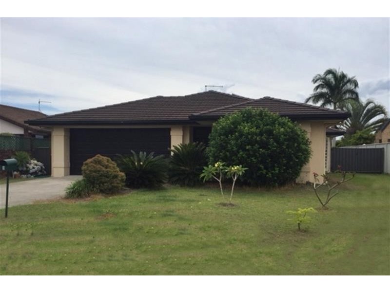 3 Palm Tce, Yamba NSW 2464