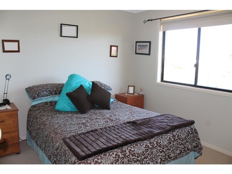 6 Arakoon Ct, Yamba NSW 2464