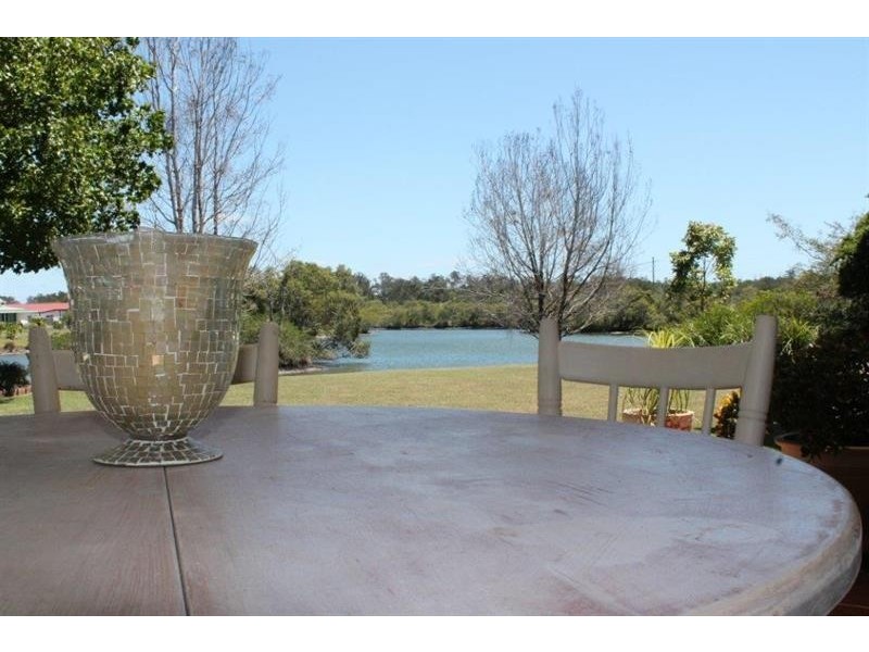 6 Arakoon Ct, Yamba NSW 2464