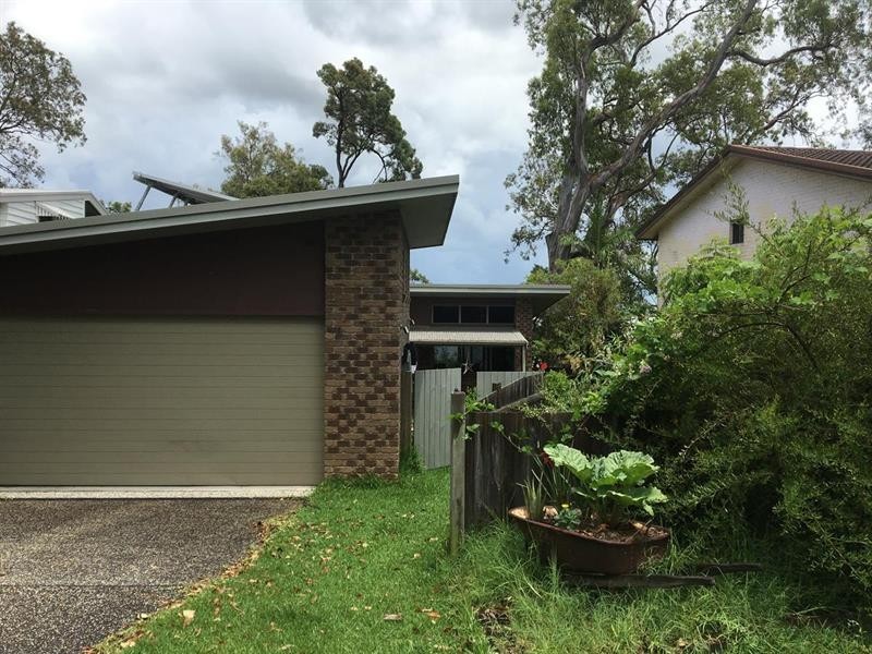 129 Lakes Bvd, Wooloweyah NSW 2464