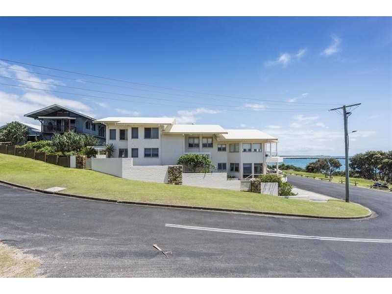 21 Ocean St, Yamba NSW 2464