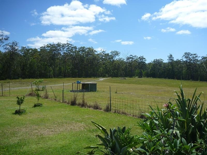 109 Fat Duck Rd, Woombah NSW 2469