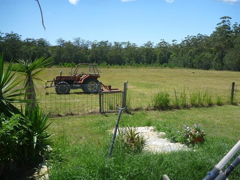 109 Fat Duck Rd, Woombah NSW 2469