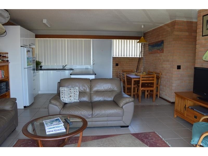 6/12 Clarence St, Yamba NSW 2464