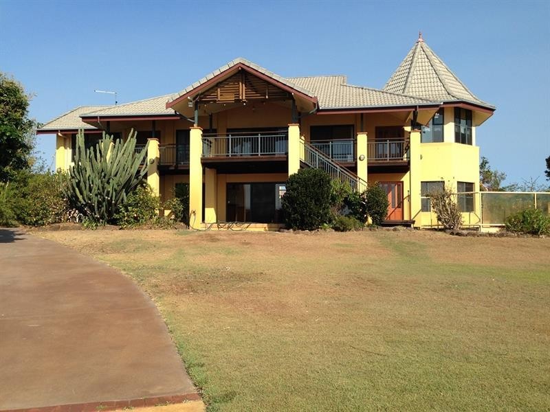 54 Palm Tce, Yamba NSW 2464