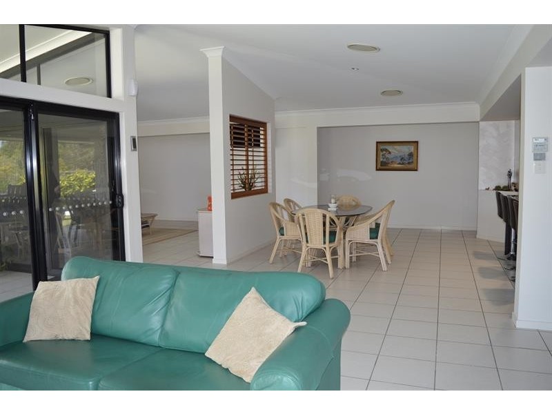 49 William Ave, Yamba NSW 2464