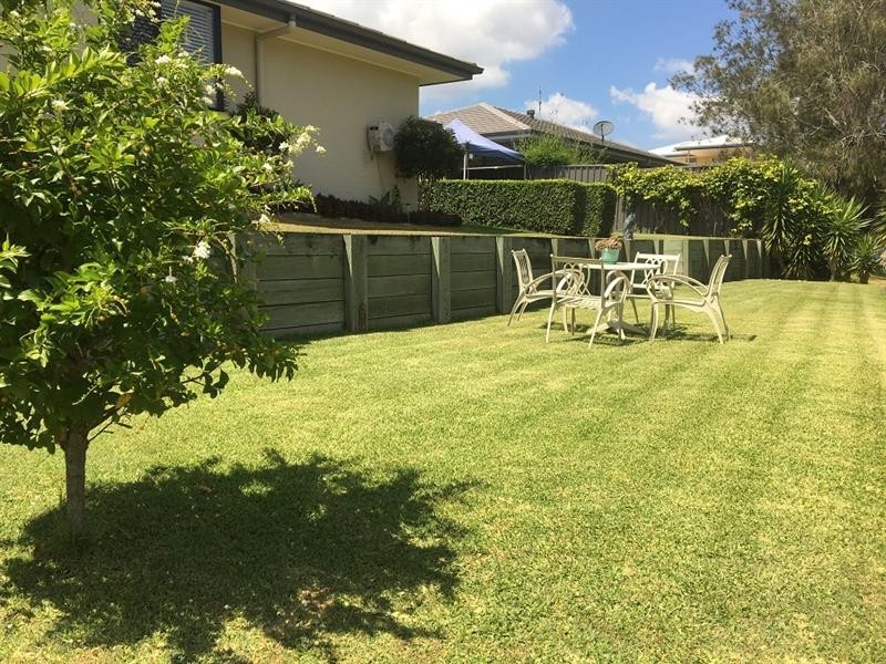 49 William Ave, Yamba NSW 2464