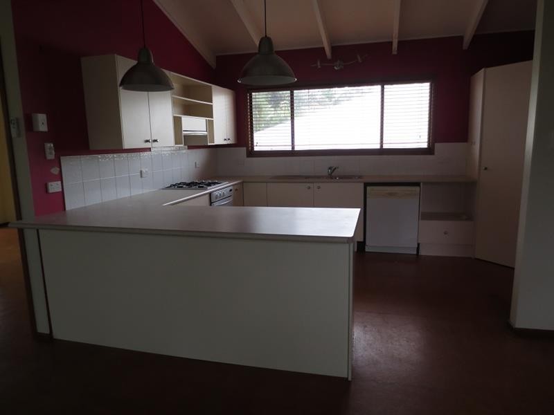 4 Endeavour St, Yamba NSW 2464