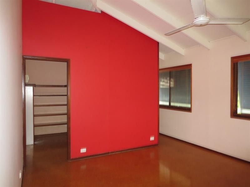 4 Endeavour St, Yamba NSW 2464