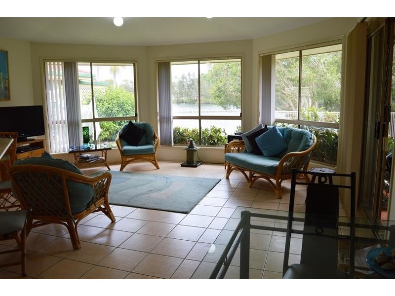 37 Osprey Dr, Yamba NSW 2464