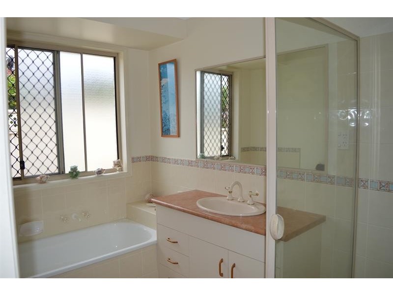 37 Osprey Dr, Yamba NSW 2464