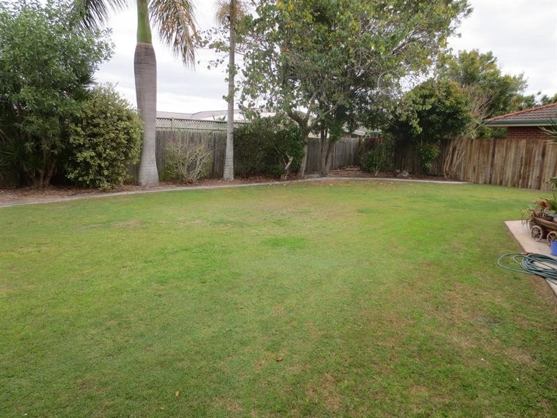 7 Plover Cl, Yamba NSW 2464