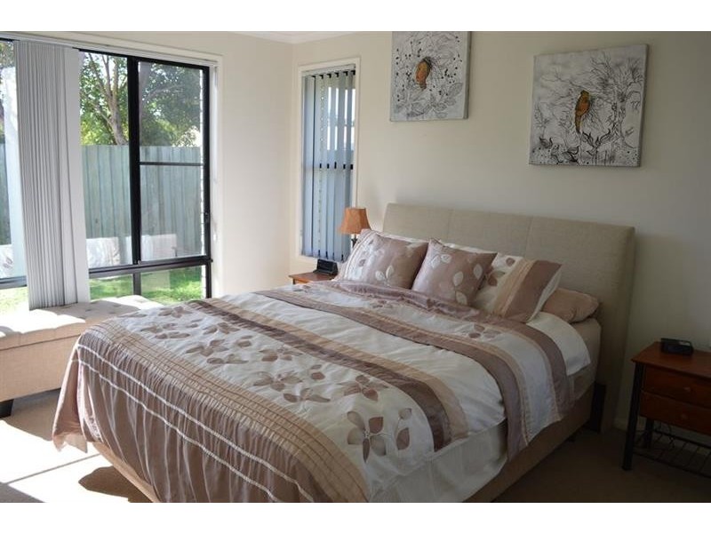 6 Investigators Pl, Yamba NSW 2464