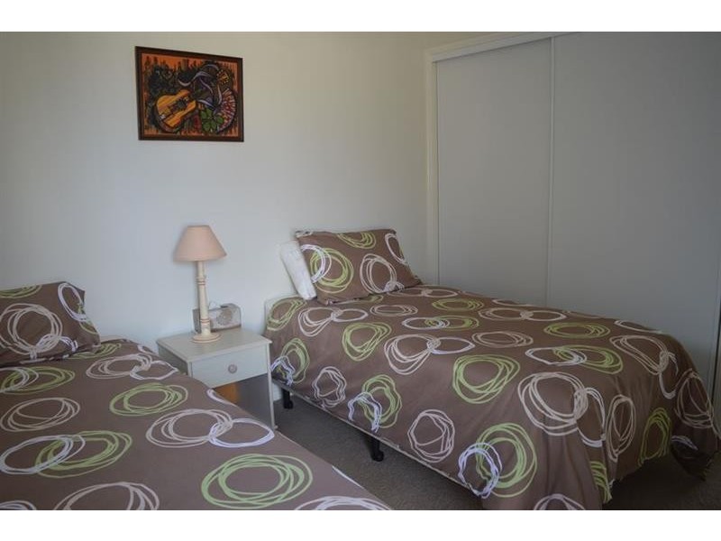 6 Investigators Pl, Yamba NSW 2464
