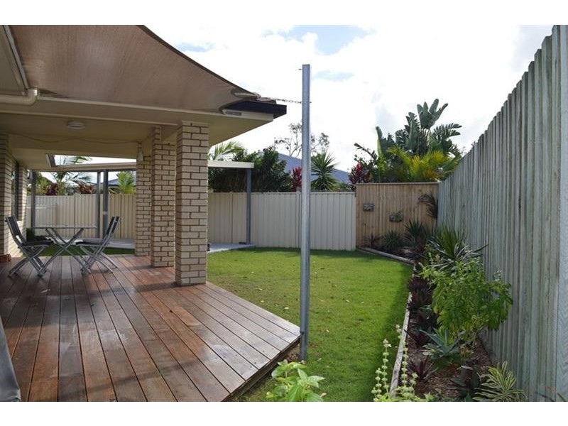 6 Investigators Pl, Yamba NSW 2464